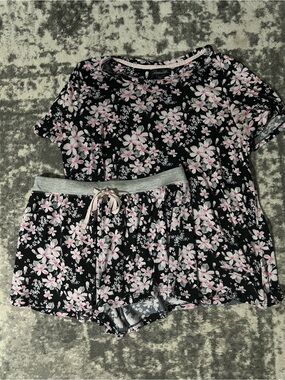 Floral Short Sleeve Pajama Set - Black & Pink